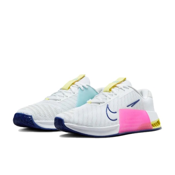NIB: Nike Metcon 9 White Fierce Pink Women’s Sneaker - Picture 3 of 5